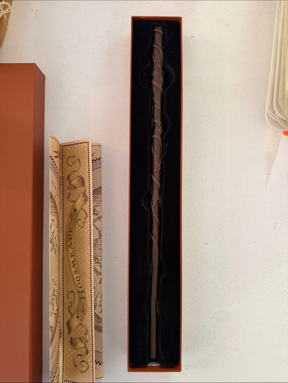 Harry Potter Wizarding World Wand - Brown Collector's Wand